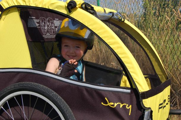 Novinka & akce-8 tipů pro jízdu s dětským cyklovozíkem