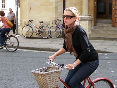 Novinka & akce-V Amsterodamu se jezdí více na kole než autem
